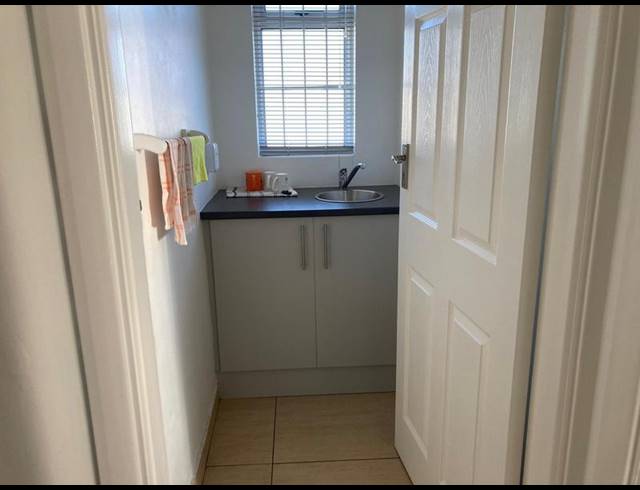 BUSINESS PROPERTY TO RENT IN NEWTON PARK
